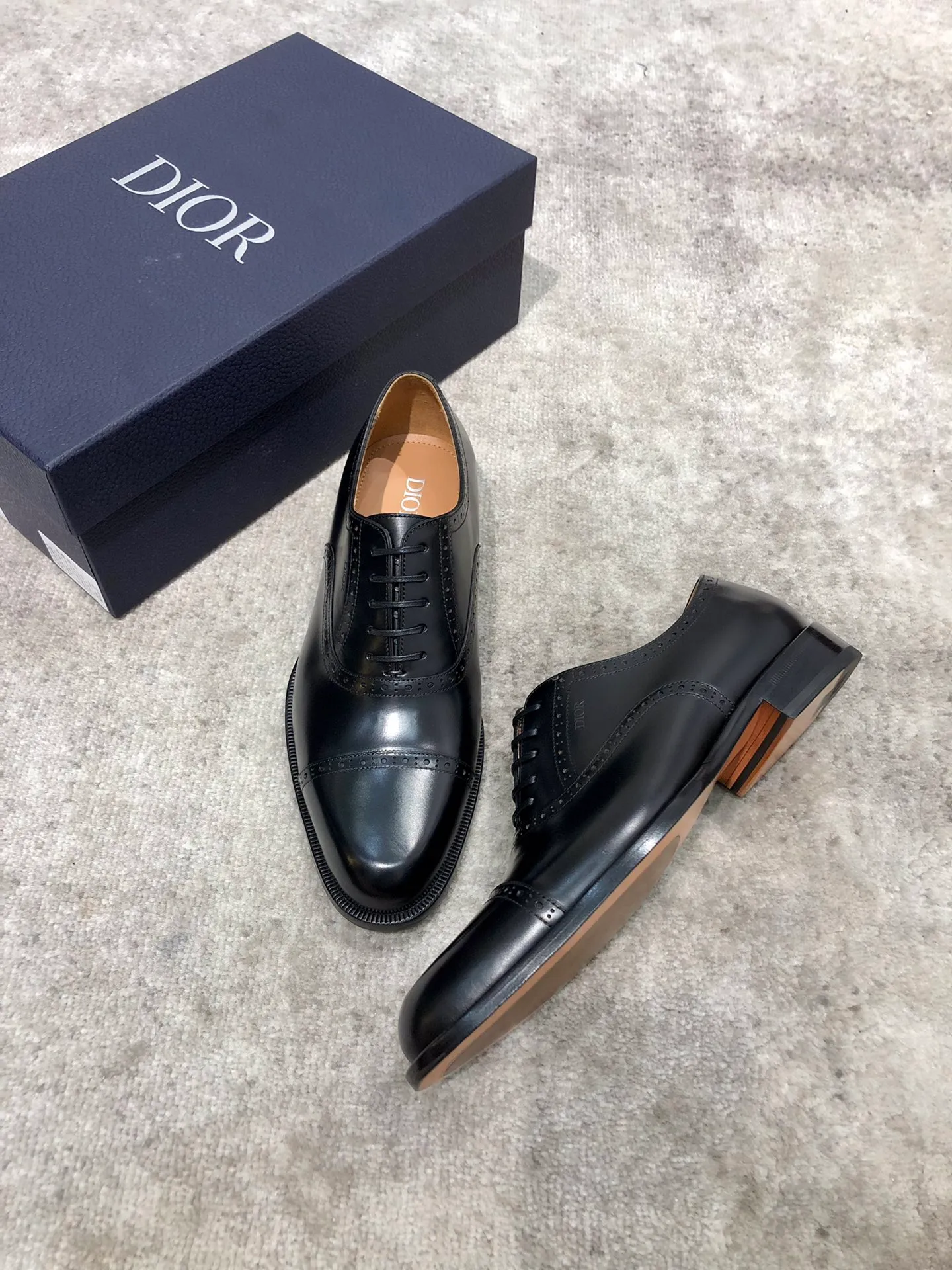 Men's shoes 💰960 Dior's new counters are on sale at the same time, with imported cowhide uppers, water-dyed cowhide lining, genuine leather outsole, impeccable details, standard size 38-44,
